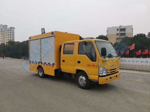 慶鈴雙排座工程救險車1000-2000m3/h