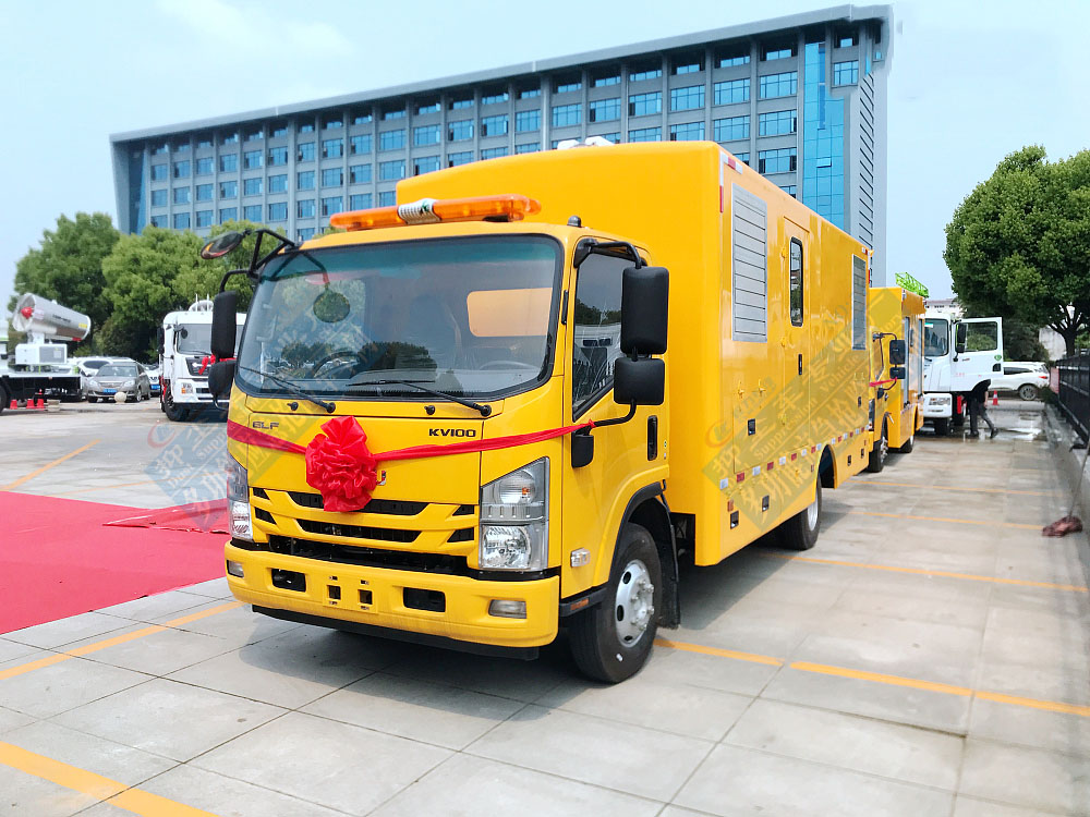 五十鈴電源車移動(dòng)式電源保障車300KW
