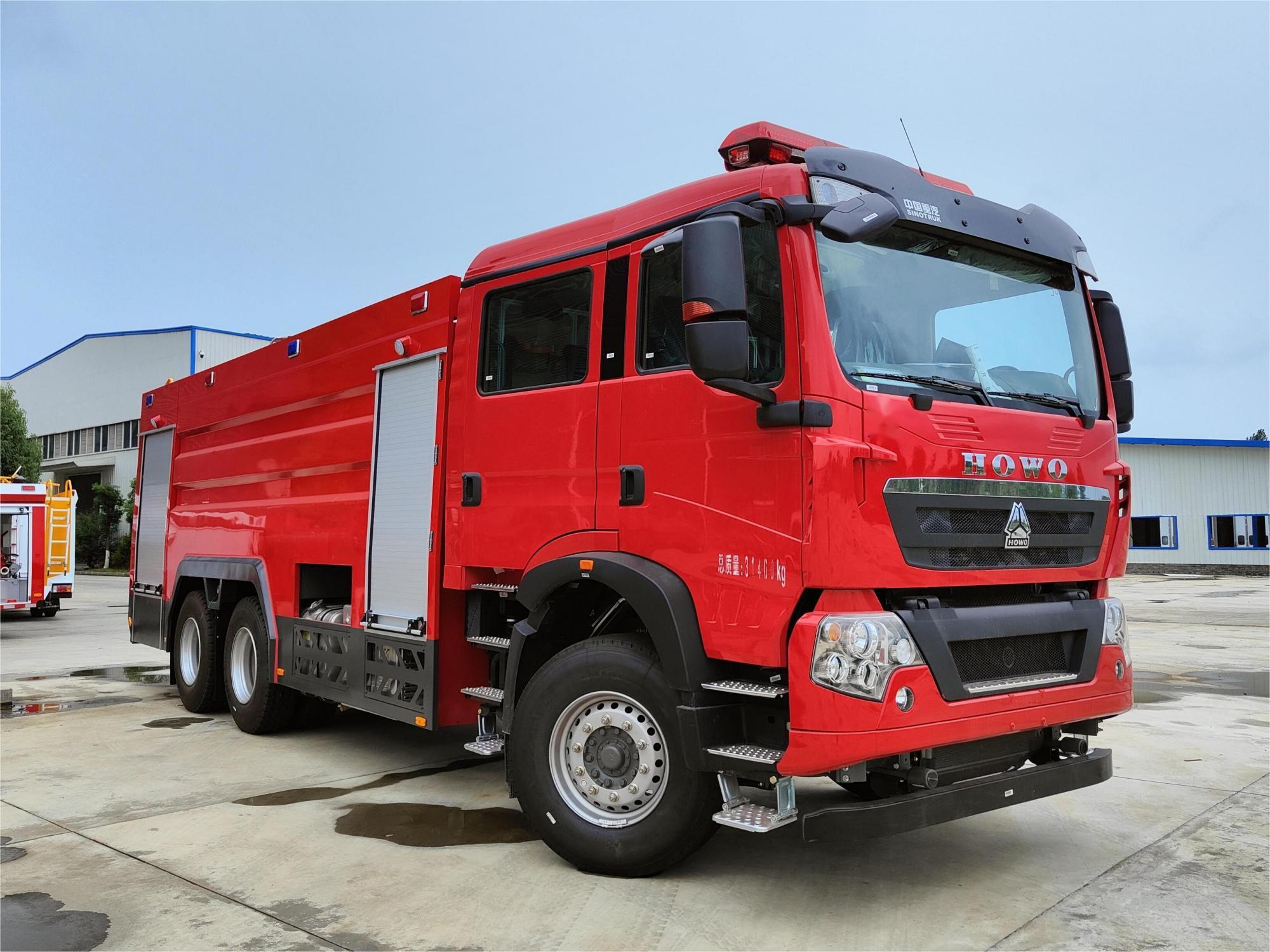 豪沃16噸泡沫消防車