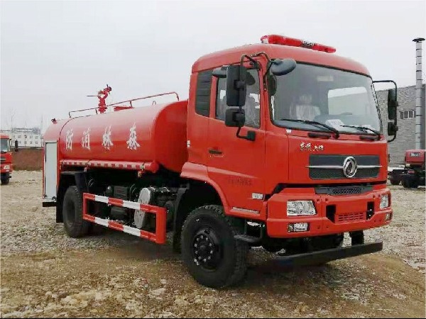 東風8噸四驅越野消防車