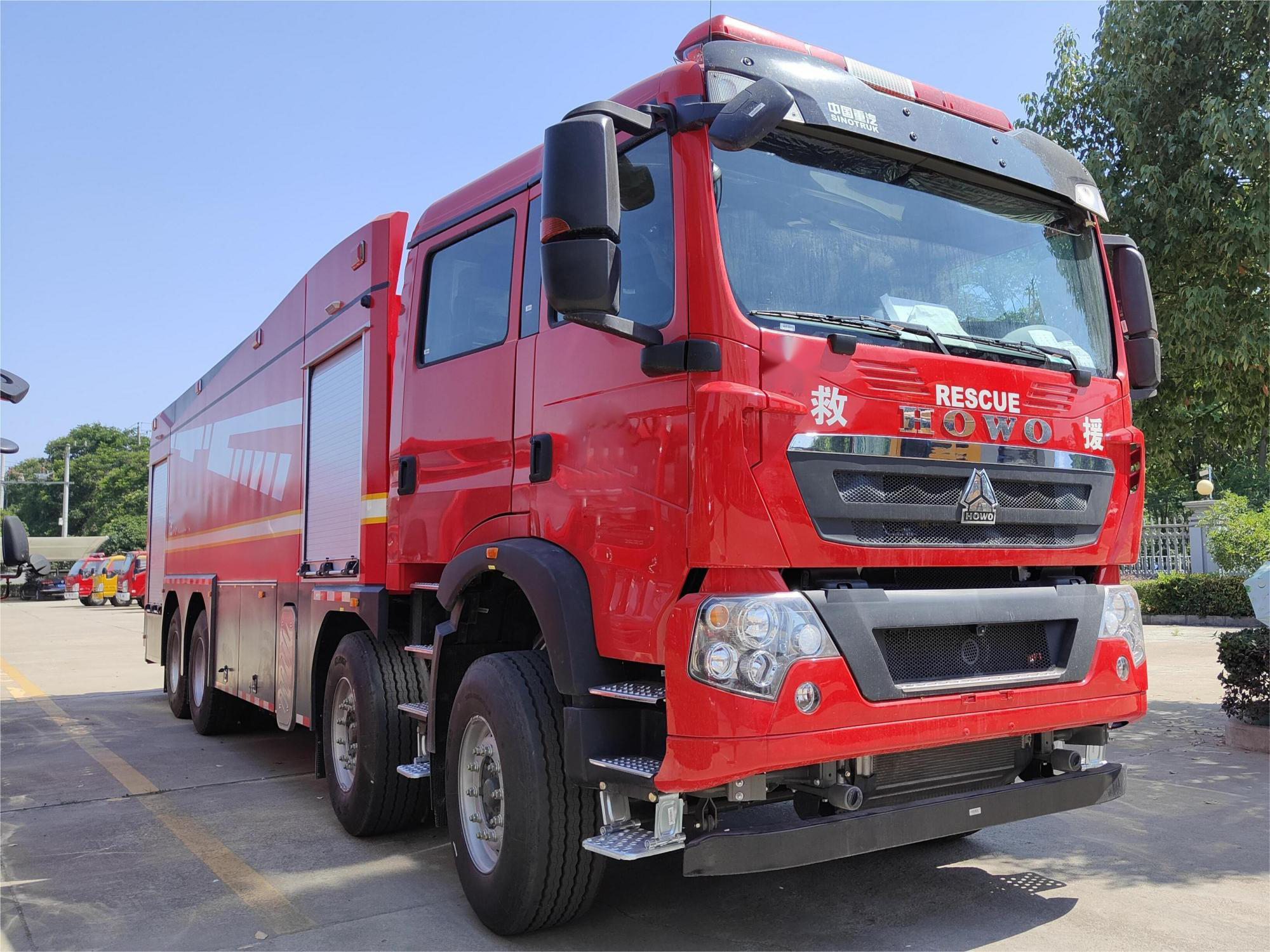 豪沃18噸水罐消防車